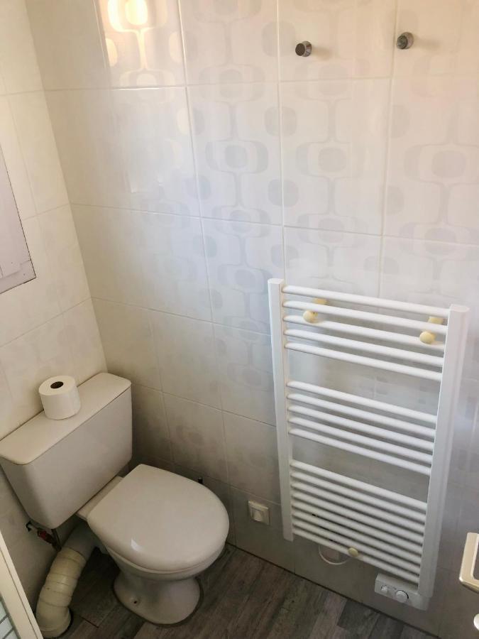 Appartement Duplex Lumineux Idealement Situe Ares Exterior photo